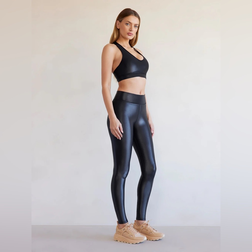 Regular Rise Full-length Legging in Takara Shine - Black 27” inseam size small